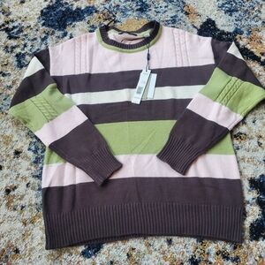 Tahari Sweater‎